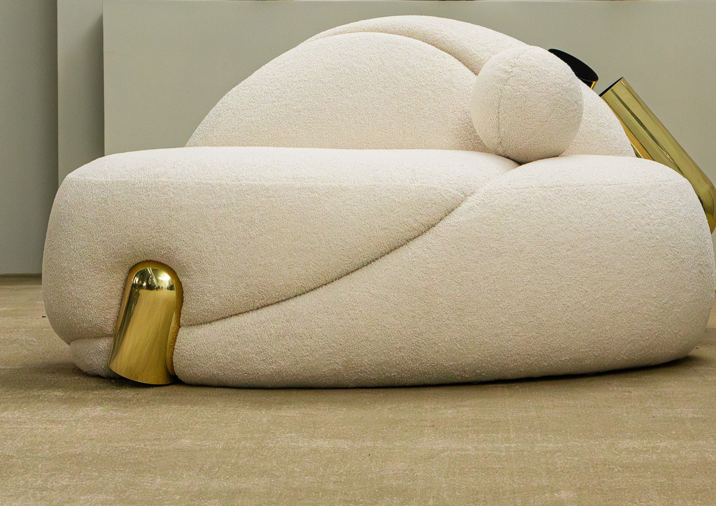 GUCCHA ARMCHAIR