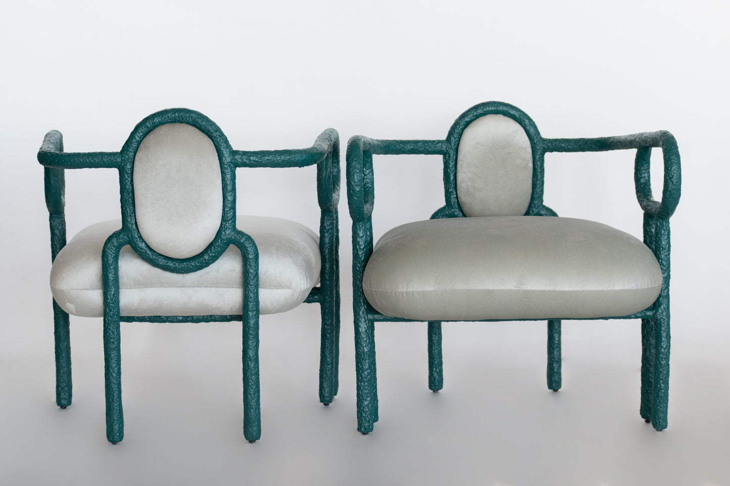 EMBRACE CHAIR