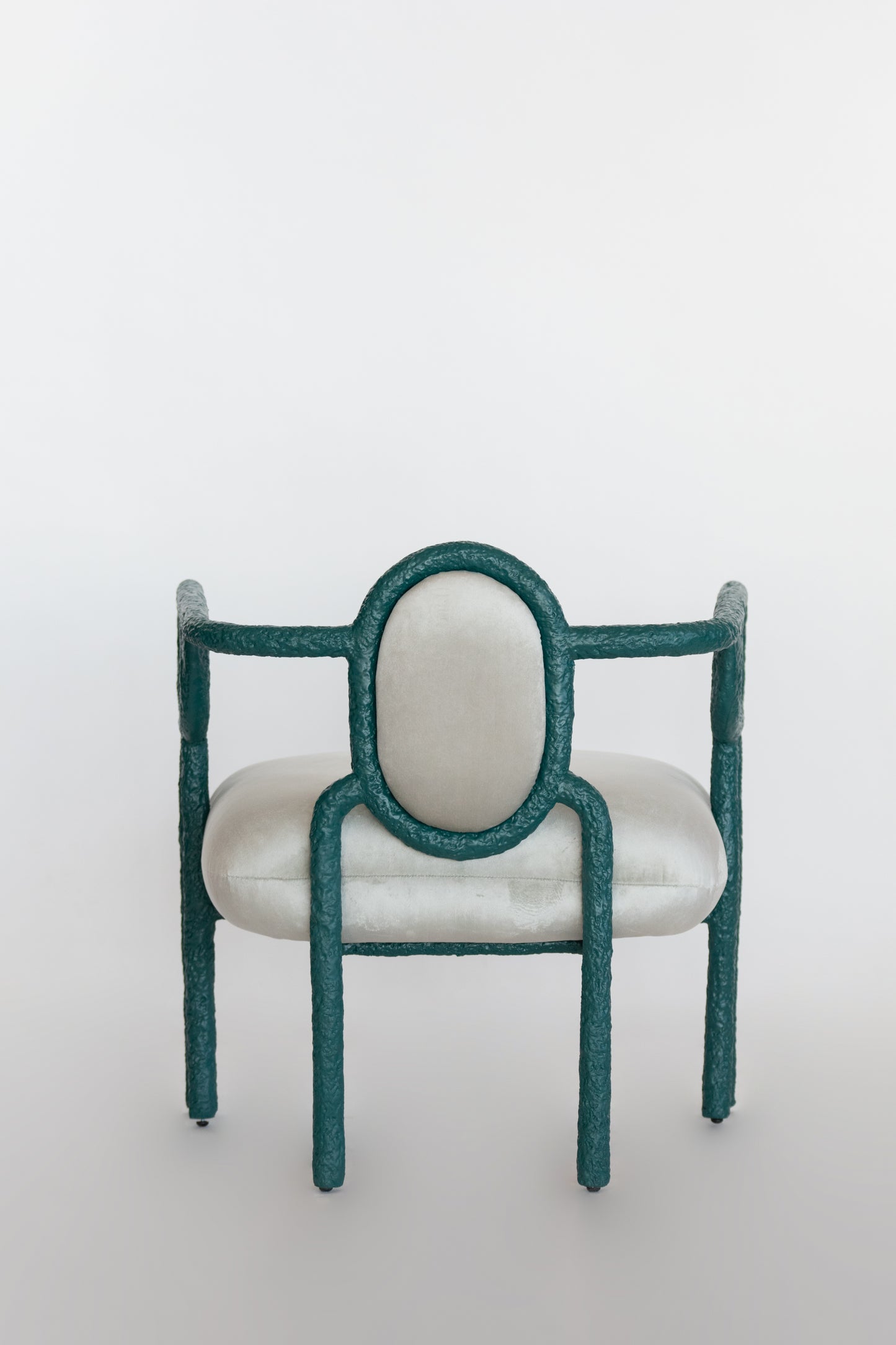 EMBRACE CHAIR