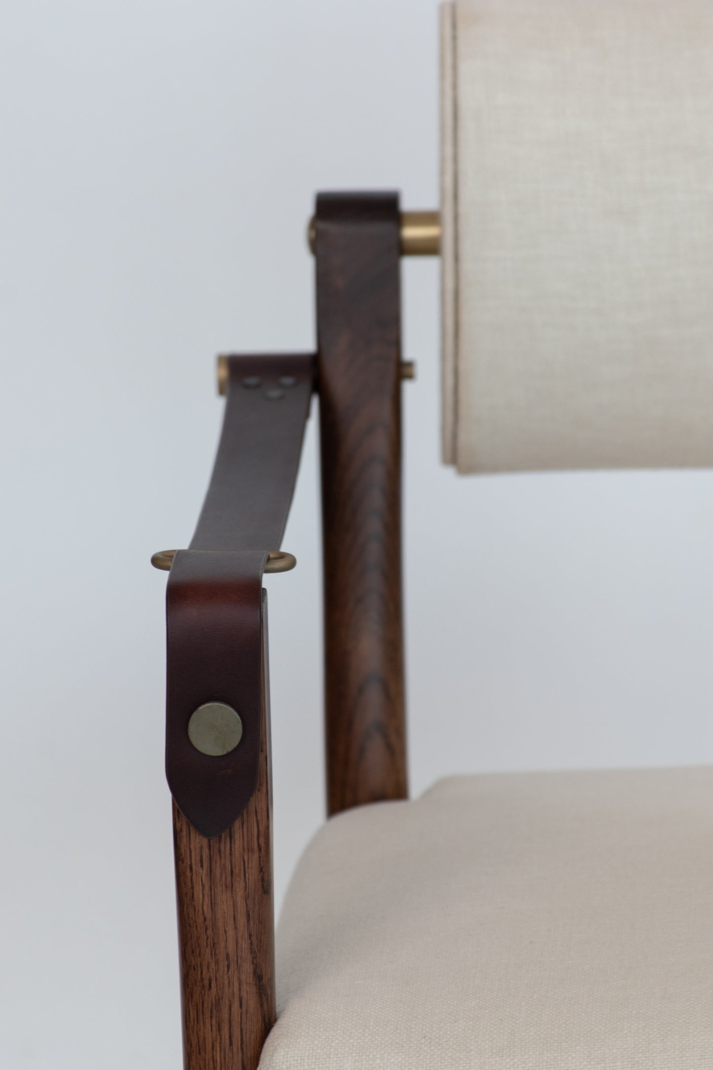BELT CHAIR