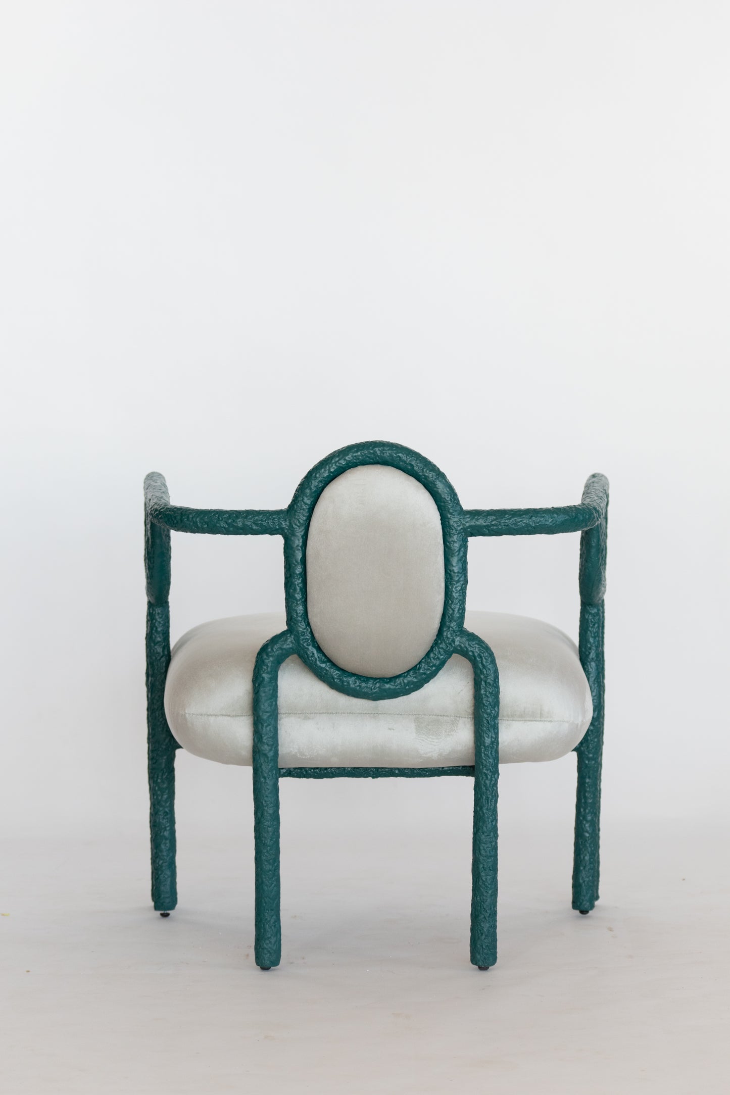 EMBRACE CHAIR