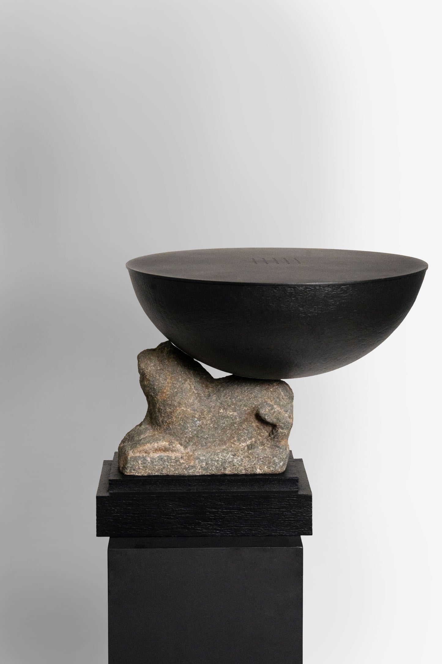 NANDI DHOOP TABLE