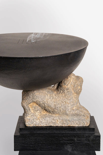 NANDI DHOOP TABLE