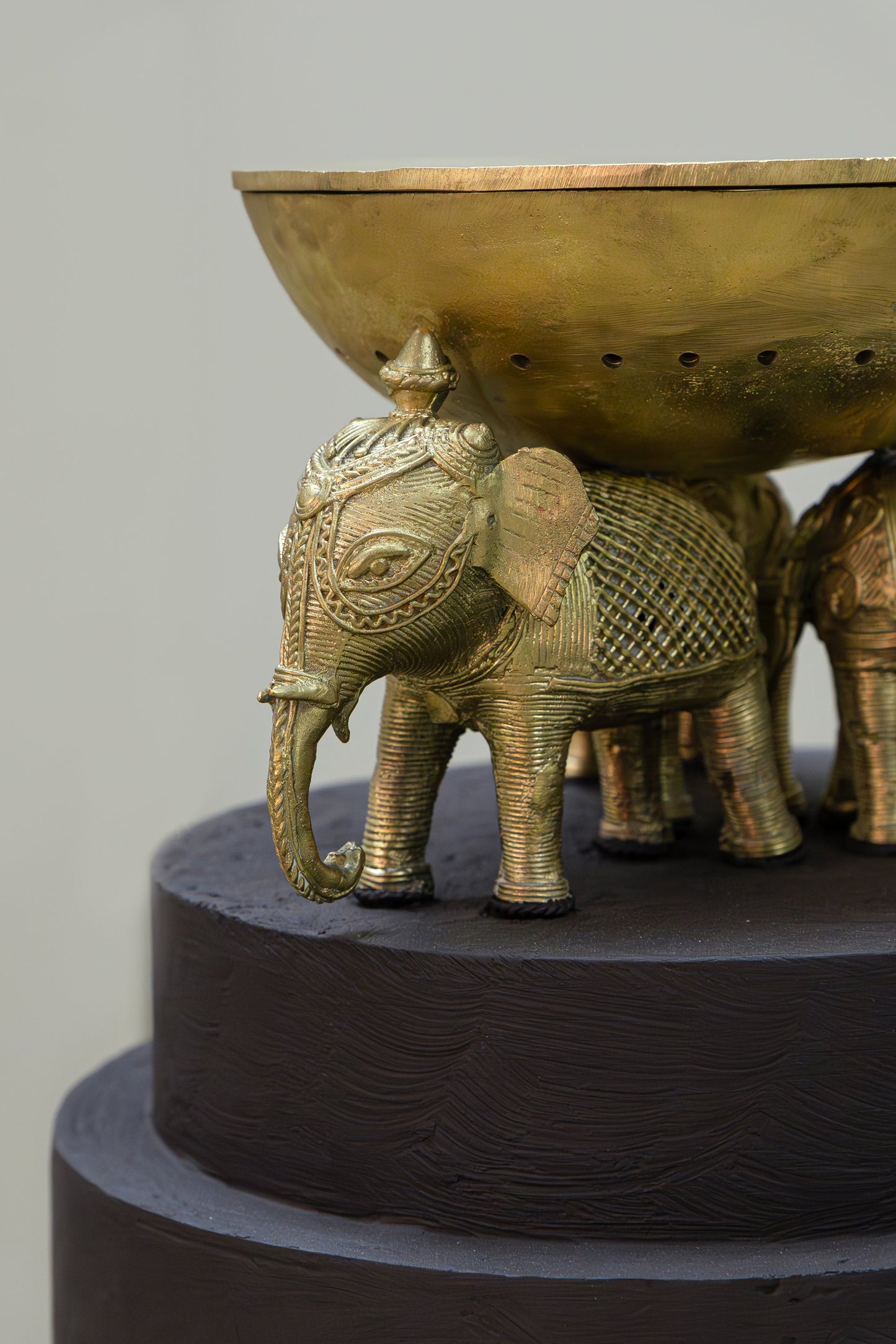 DHOOP TABLE- ELEPHANT