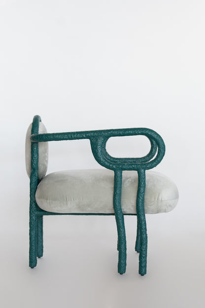 EMBRACE CHAIR