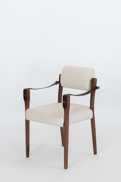 BELT CHAIR