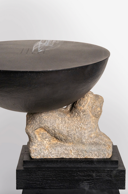 NANDI DHOOP TABLE
